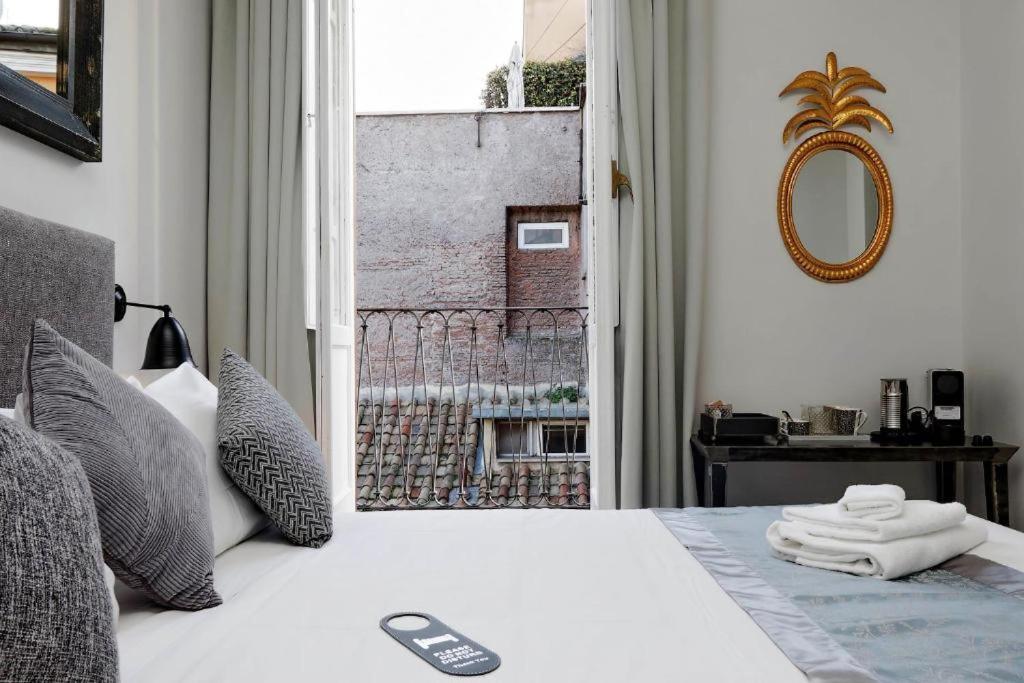 Della Croce Rooms Roma Esterno foto